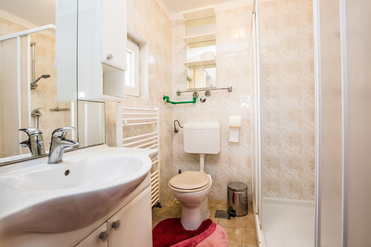 Apartment Carolina Liznjan Bagian luar foto